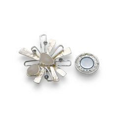 Magneet broche nr 475 fantasy zilverkleurig