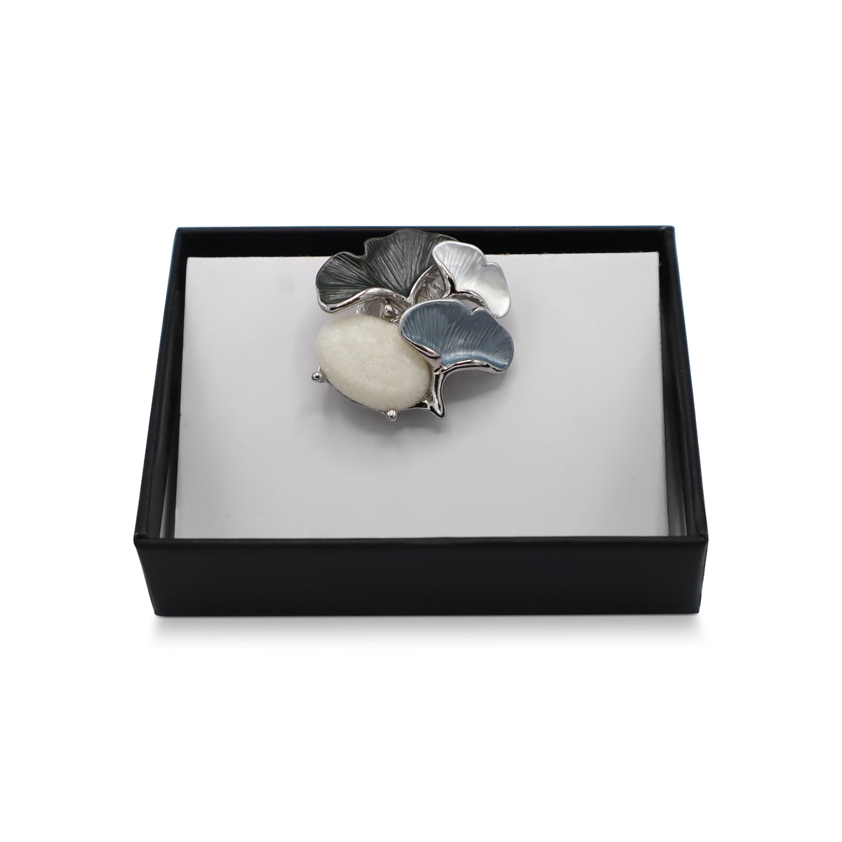 Magneet broche nr 377 fantasy zilverkleurig