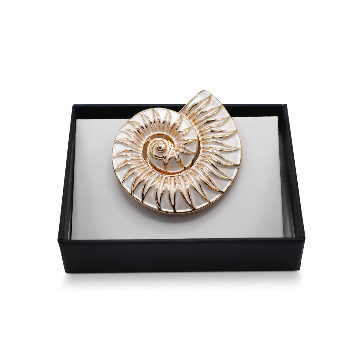 Magneet broche nr 425 fantasy goudkleurig