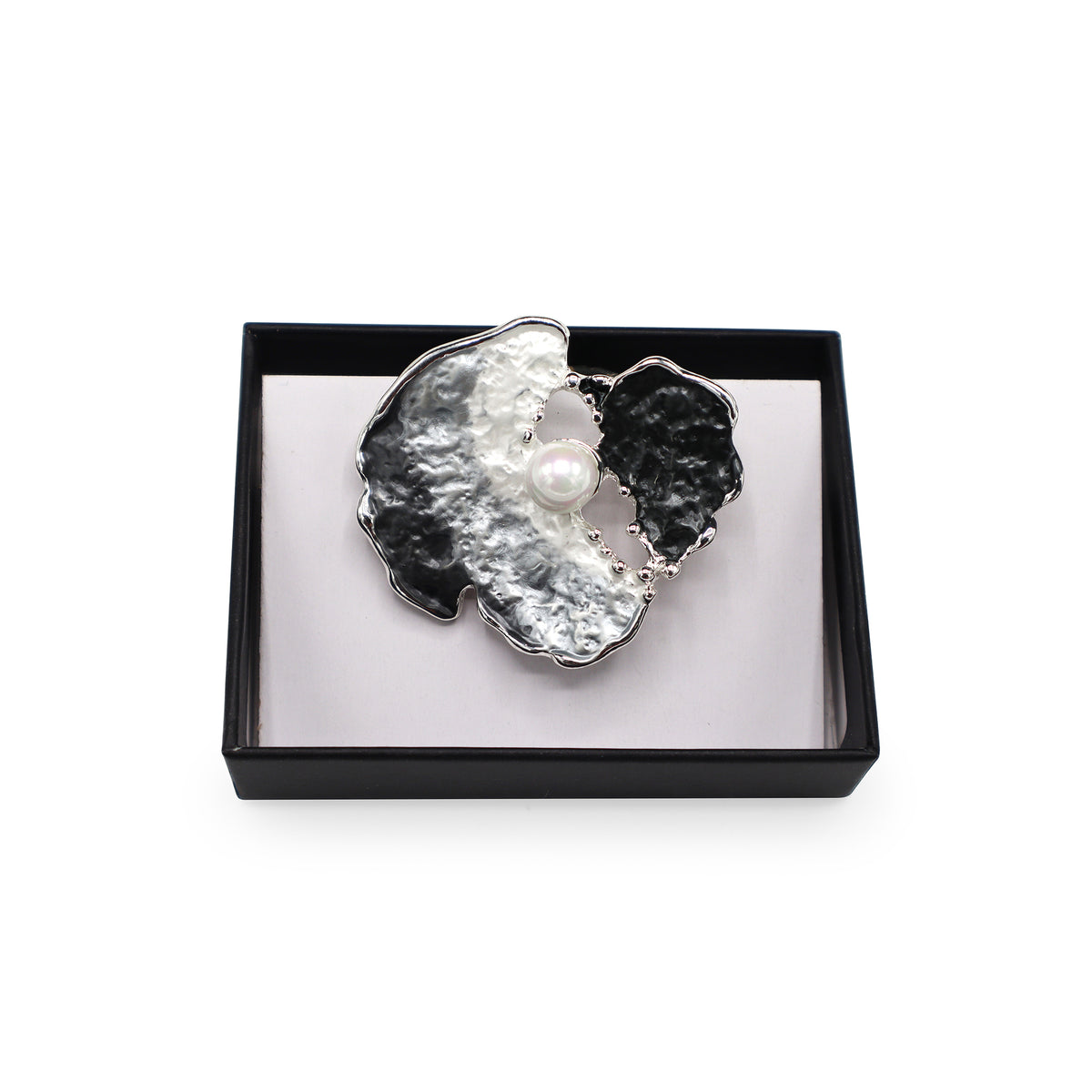 Magneet broche nr 229 fantasy zilverkleurig